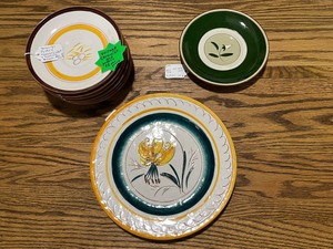 lot 35E image: Vintage Ceramic & Pottery Plates Collection