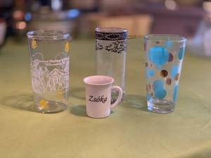 lot 165 image: Assorted Vintage Glassware and Tableware Set