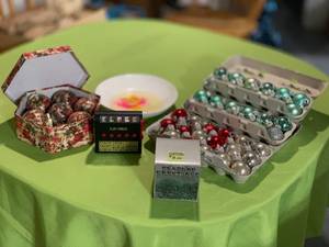 lot 175K image: Collection of Vintage Christmas Ornaments and Play Poker Game