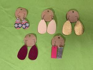 lot 208 image: Collection of 5 Pairs Fashion Earrings Teardrop and Geometric Shapes