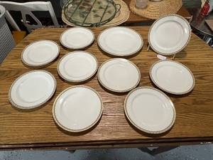 Set of 10 Haviland Limoges France Dinner Plates with Gold Band, 9.75 Inch