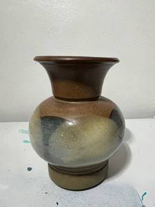 lot 92 image: Handmade Glazed Pottery Vase, Earth Tone Gradient, 8 Inch