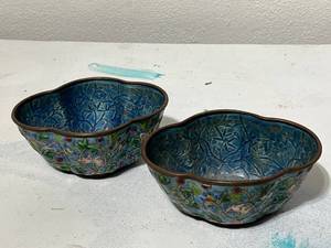 lot 93 image: Pair of Floral Cloisonne Enamel Bowls