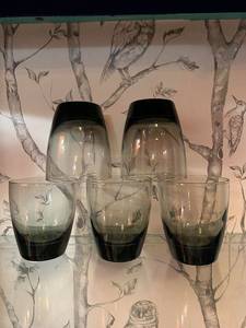 lot 28 image: Set of 5 Modern Black Gradient Glass Tumblers