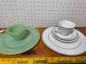 lot 49E image: Vintage Fire-King Jadeite Cup & Saucer and Noritake China Set