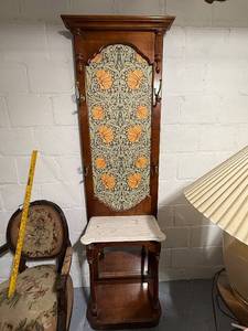 lot 69 image: Antique Art Nouveau Hall Tree with Marble Shelf and Floral Pattern
