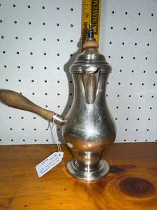 lot 118 image: Vintage Silver-Plated Chocolate Pot with Wooden Handle