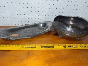lot 120 image: Vintage Silver-Plated Footed Bowl & Serving Tray Set
