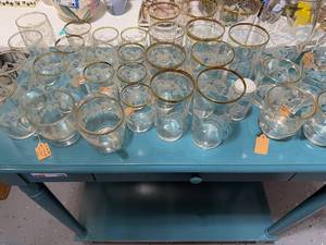 lot 155 image: Vintage Etched Glassware Set with Gold Rims