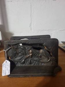 lot 8E image: Pair of 1930s-1940s Cast Iron Lion of Lucerne Swiss Bookends