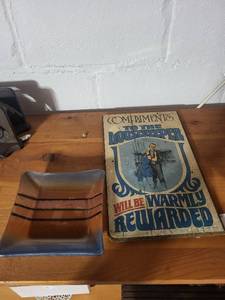 lot 9E image: Vintage Housekeeper Plaque and Nachshon Art Glass Tray Set