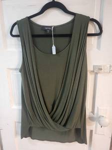 lot 11R image: Set of 4 Womens Tops - Assorted Brands and Styles, Sizes S and M