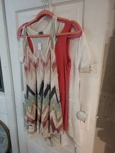 lot 16R image: Set of 4 Womens Small Tops Assorted Brands