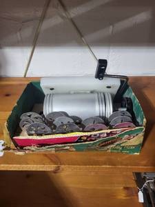 lot 20E image: Mirro No. 358 AM Cooky and Pastry Press with Discs and Box