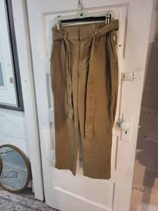 lot 29R image: Set of 2 Womens Cabi Pants Size 4 and 6