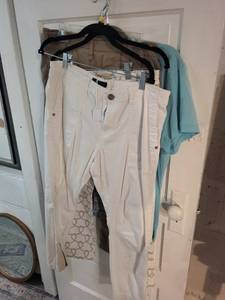 lot 30R image: Assorted Womens Clothing Lot Pants and T-Shirt, Loft & Cabi Jeans, Size 4-6