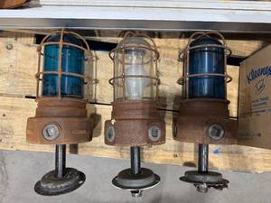 lot 37 image: Three Explosion Proof Lights (586154)