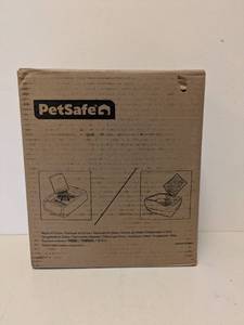 lot 114 image: PETSAFE KITTY LITTER