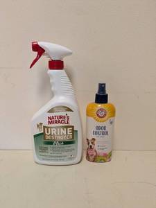 lot 124 image: NATURES MIRACLE URINE DESTROYER ARM & HAMMER ODOR CONTROL PET SPRAY