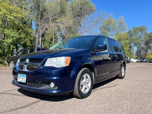 lot 9 image: 2012 DODGE GRAND CARAVAN CREW 2 Owners  No Accidents (NO RESERVE)