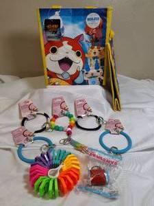lot 6 image: Fidget Keychain Bracelets