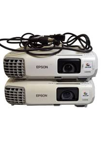 lot 32 image: Epson -  PowerLite 98 Projector