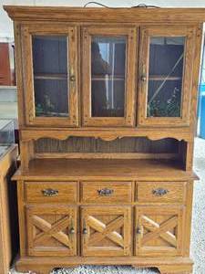 lot 1012 image: Solid Wood single-piece Buffet