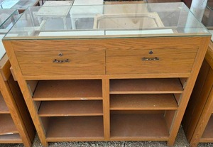 lot 1016 image: Glass-top Display Cabinet W Cushioned Drawers