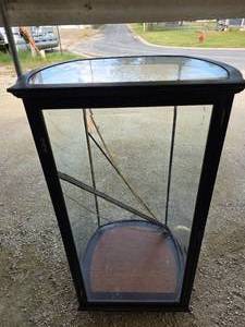 lot 1042 image: Large Glass Terrarium