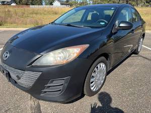 lot 7 image: 2010 Mazda 3 Sport