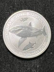 lot 10 image: 2014 AUSTRALIAN GREAT WHITE SHARK HALF TROY OZ .999 FINE SILVER