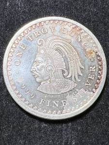 lot 31 image: 1 TROY OZ .999 FINE SILVER AZTEC ROUND