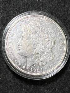 lot 50 image: 1921-D US MORGAN SILVER DOLLAR IN AIRTITE