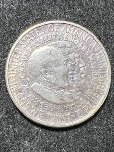 lot 68 image: 1952 US WASHINGTON-CARVER COMMEM HALF DOLLAR