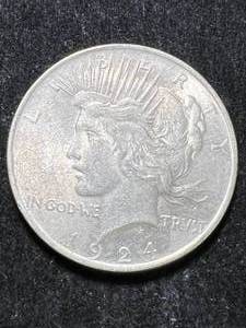 lot 83 image: 1924 US PEACE SILVER DOLLAR