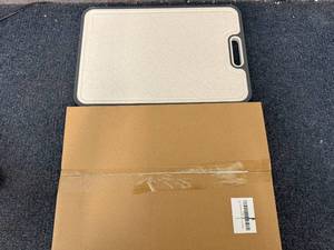 lot 48 image: 2 Double Sided Multi Functional Cutting Boards