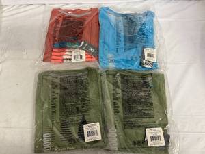 lot 71 image: 4 Hydroflask T-Shirts