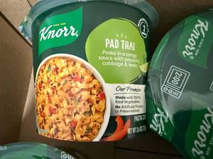 lot 138 image: 8ct of Knorr Pad Thai Cups