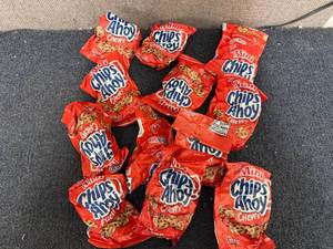 lot 233 image: 12 Bags of Mini Chewy Chips Ahoy
