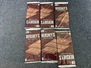 lot 247 image: 6 Hersheys Milk Chocolate Bars