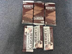 lot 256 image: Hersheys Milk Chocolate Bars