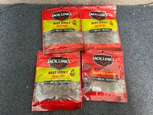 lot 257 image: 4 Bags of Jack Links Beef Jerky