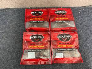 lot 260 image: 4 Bags of Jack Links Beef Jerky