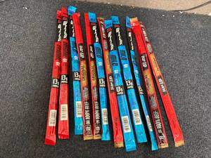 lot 265 image: 12 Jack Links Beef Sticks