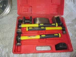 lot 13 image: Fiberglass hammer and weight auto b...