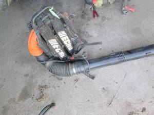 lot 22 image: Echo gas powered backpack leaf blow...