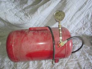 lot 36 image: Portable air tank with hose gauge a...