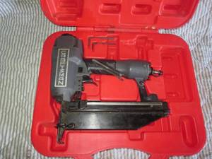 lot 49 image: Craftsman pneumatic air finishing n...