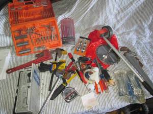lot 76 image: Large variety of hand tools and acc...