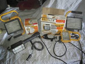 lot 89 image: Halogen work and clamp light bundle...